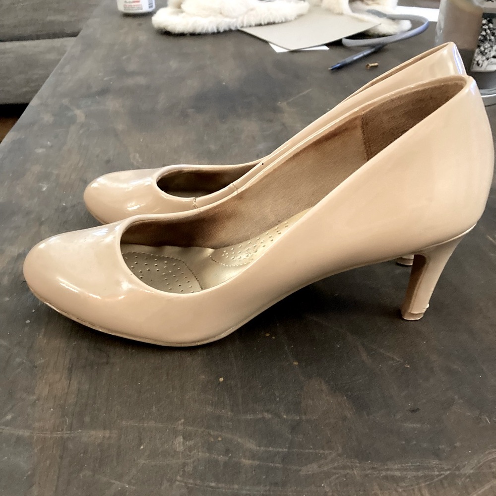 Nude Dexflex Comfort Heels - See Description